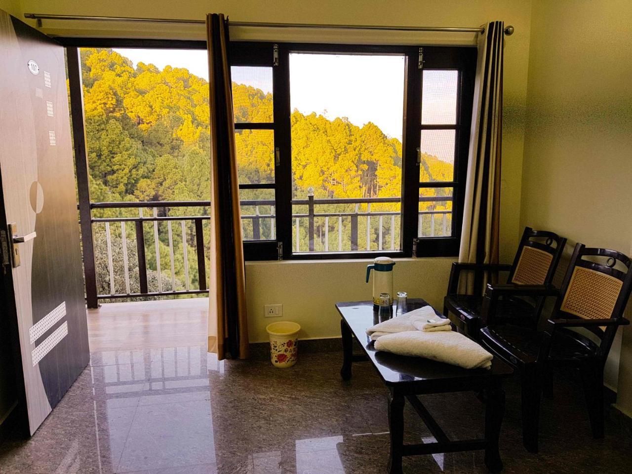 Hotel Homely Abode Dalhousie Exterior foto
